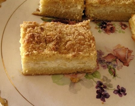 Ricotta apple streusel bars