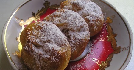 Ricotta cheese bundles with apple cream