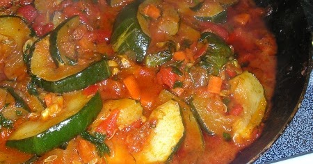 Sauteed Zucchini with Garlic and Tomato Juice