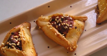 Savory Hamantaschen with Dry Tomatoes Cream Cheese filling