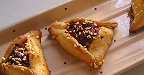 Savory Hamantaschen with Dry Tomatoes Cream Cheese filling
