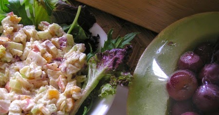 Simple cold crab meat salad