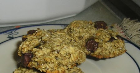 Soft and Chewy Oatmeal Chocolate Chip Cookies