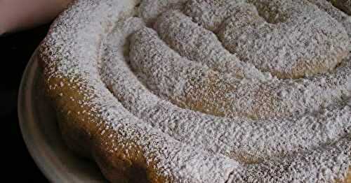 Spiral Cherry Snail Cake (eggless)