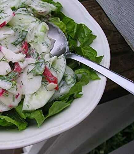 Summer salad with healthy dressing for a longer life
