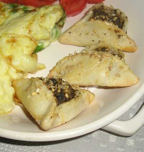 Hamantaschen with Mushroom-Cabbage Filling Empanada Style