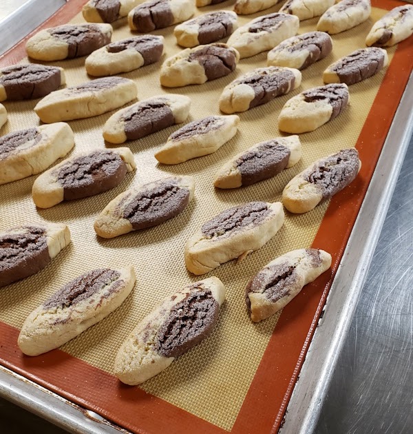 Two Tones No-Butter Cookies