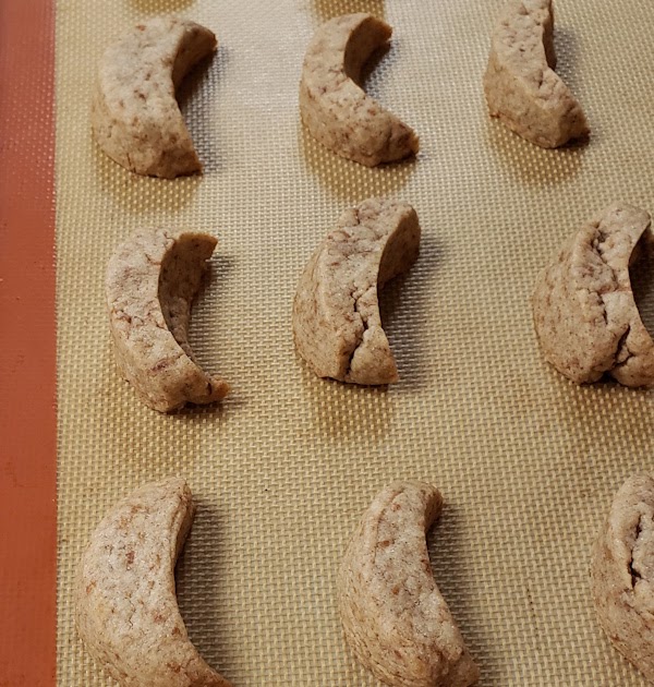 Half-Moon Butter-Roasted Apple Shortbread