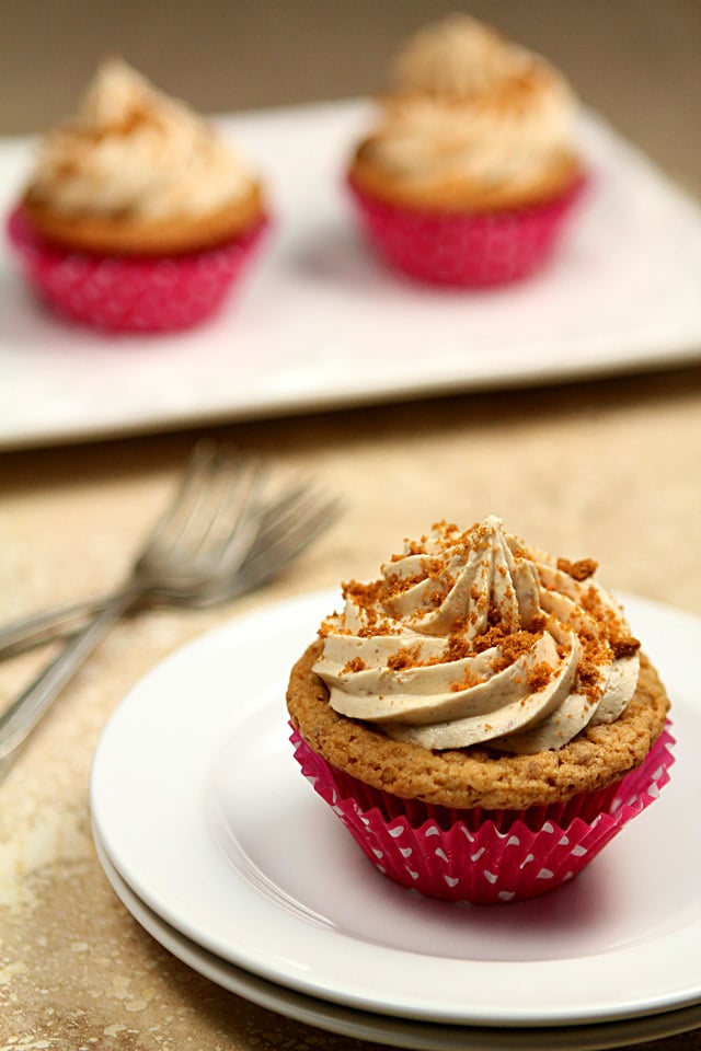 Biscoff Cupcakes with Biscoff Frosting