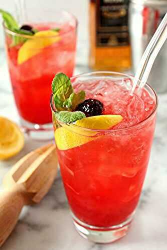 Blackberry Whiskey Lemonade Cocktail
