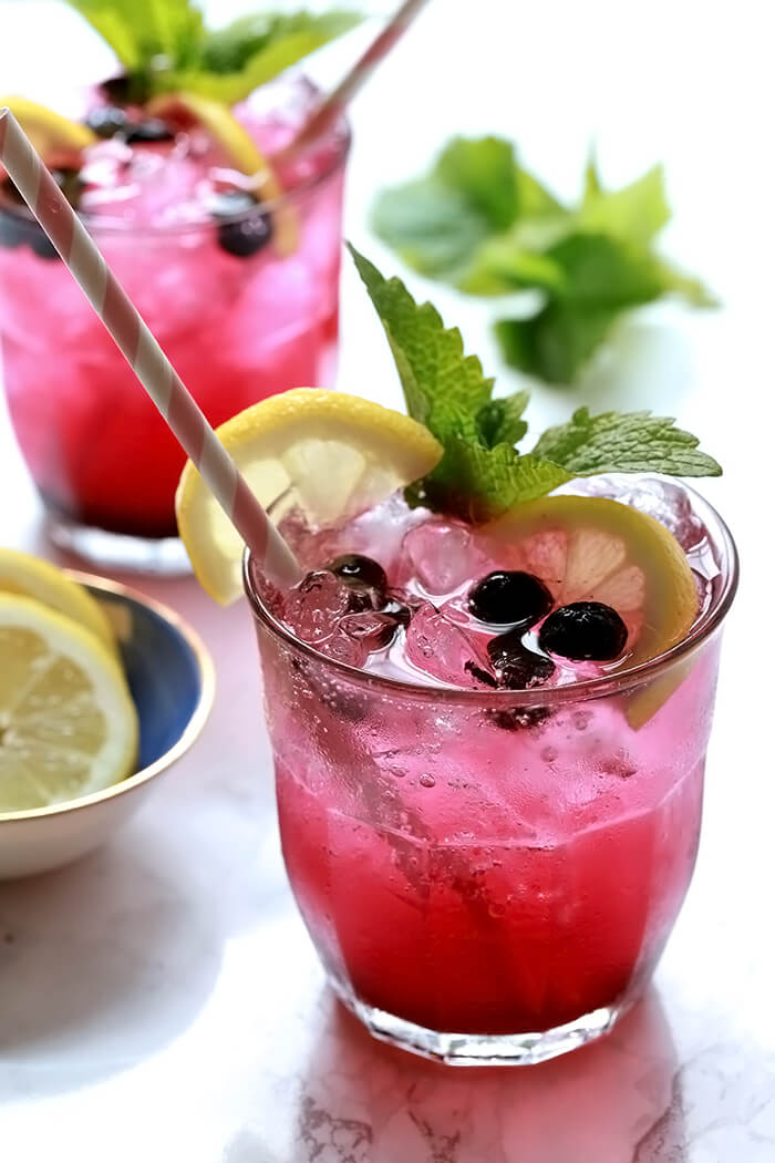 Blueberry Lemonade Vodka Cocktail