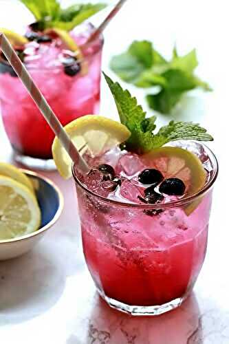Blueberry Lemonade Vodka Cocktail