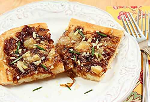 Cambozola Cheese and Caramelized Onion Pizza