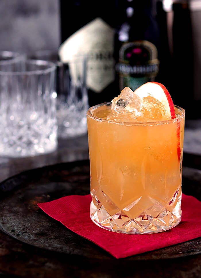 Gin, Apple Cider & Ginger Beer Cocktail