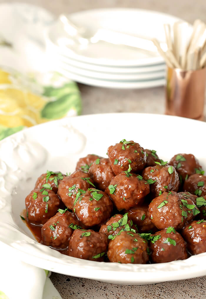 Grape Jelly and Chili Sauce Meatballs - Crockpot