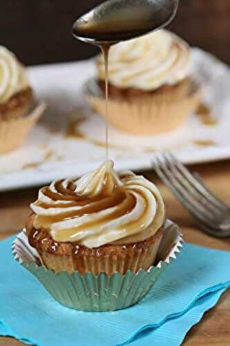 Jack Daniels Honey Whiskey Cupcakes with a Boozy Drizzle