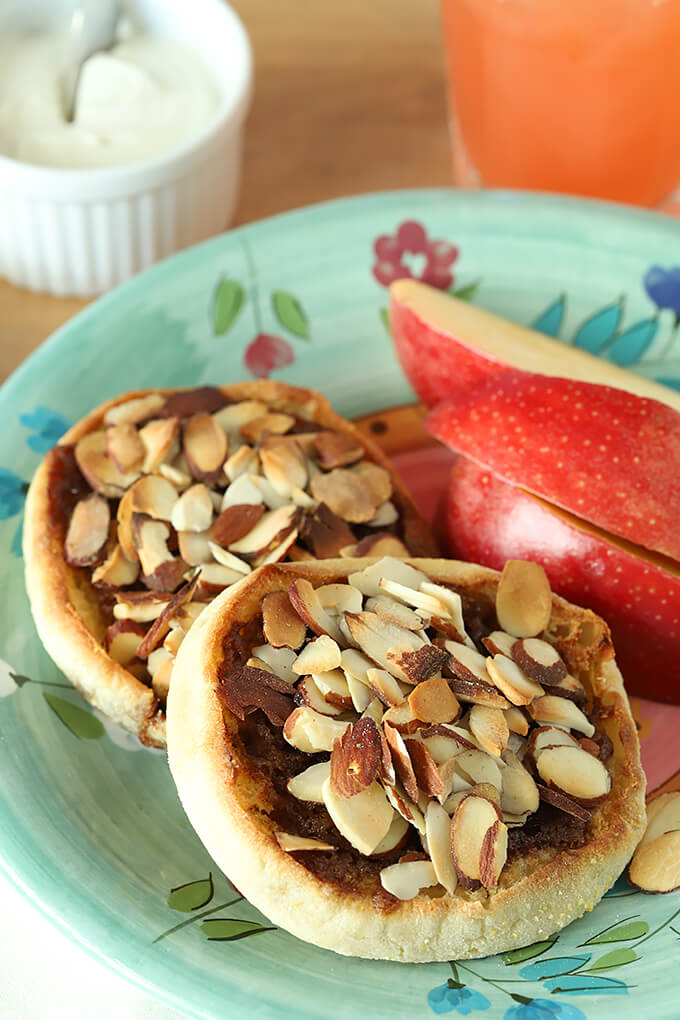 Gooey Buns from Le Peep Restaurant