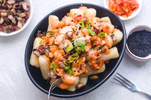 Loaded Grilled Rice Cakes with Kimchi Aioli - Dreamy Table