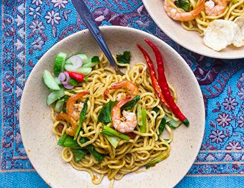 Mie Goreng Aceh (Acehnese Curried Fried Noodles) - Dreamy Table