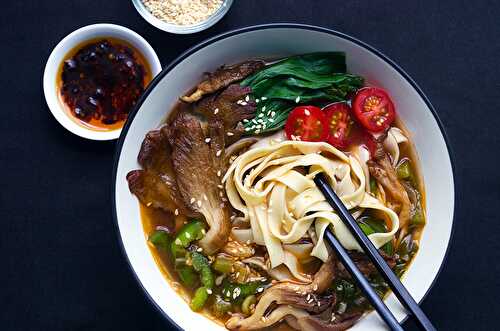 Spicy Mushroom Noodle Soup - Dreamy Table