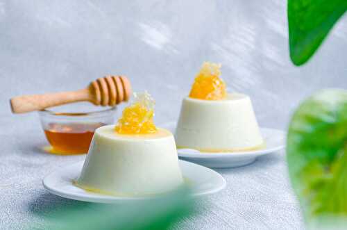 Yogurt Panna Cotta with Honeycomb - Dreamy Table