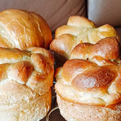 Paska (Eastern European Easter Bread)