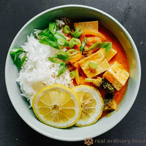 Thai Red Curry (Kaeng Phet, แกงเผ็ด)