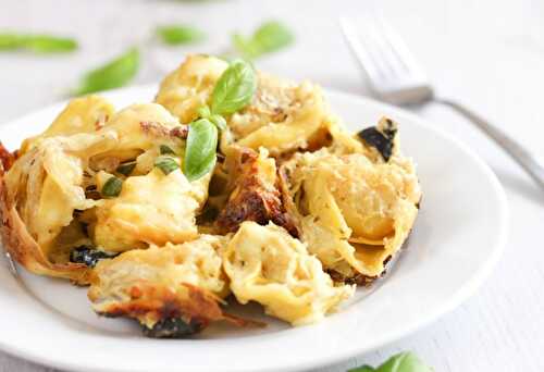 Creamy Mediterranean tortellini bake