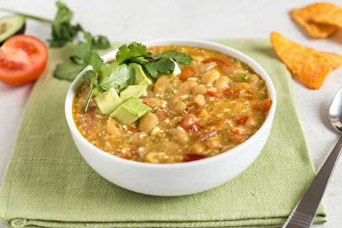 Slow cooker smoky jalapeno and white bean soup