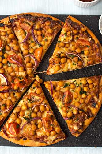 BBQ chickpea pizza
