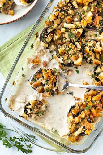 Simple stuffed mushrooms in garlic cream sauce