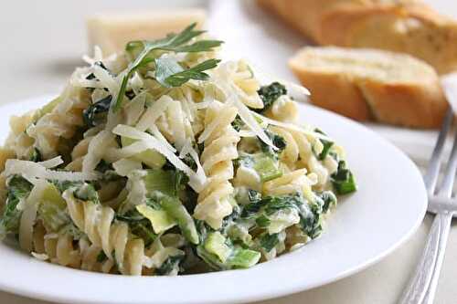 Creamy leek and parsley pasta