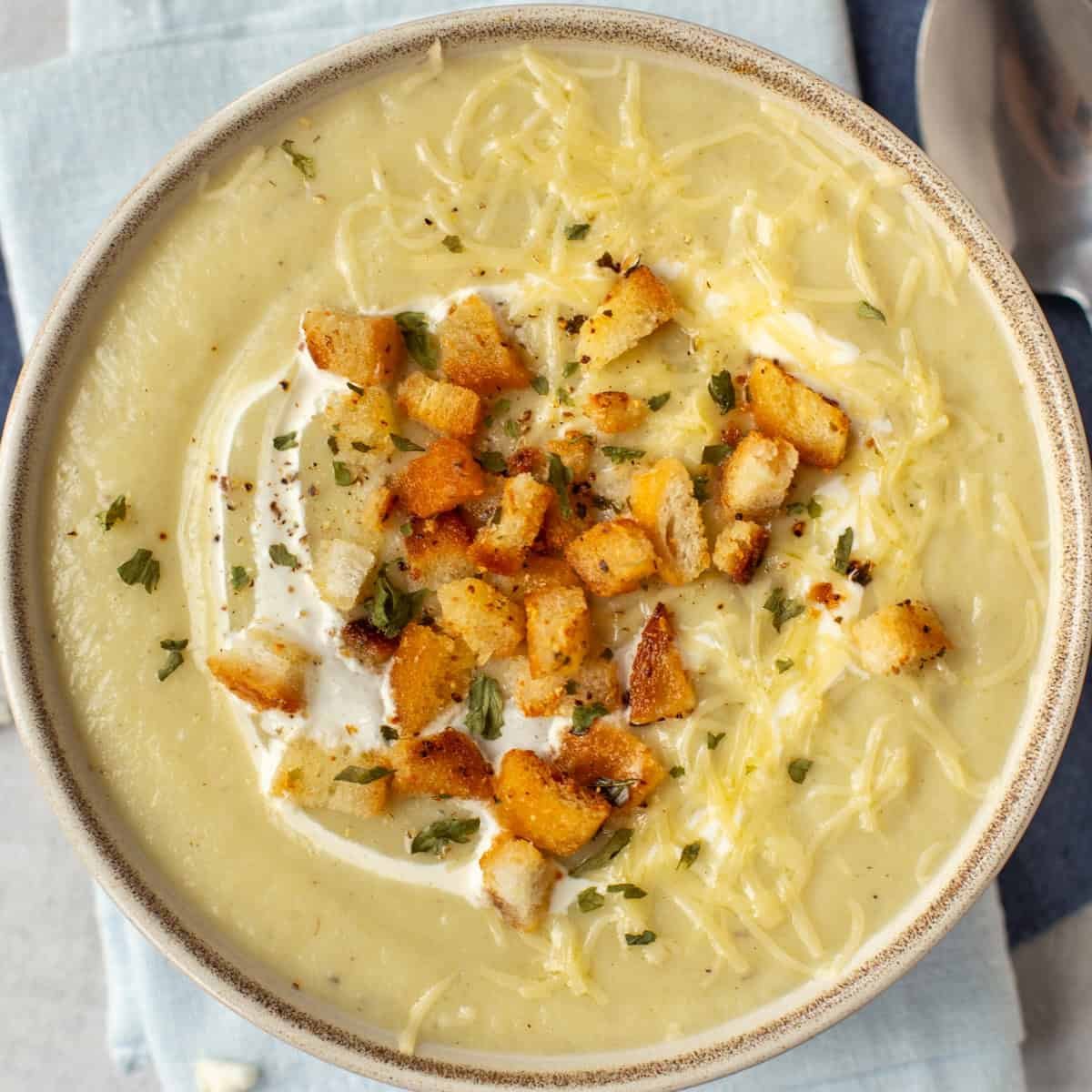 Creamy Cauliflower Cheese Soup