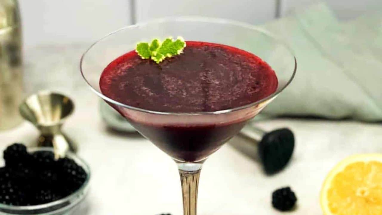 Skip the Bar—Make These 11 Cocktails at Home Instead
