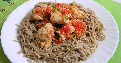 Spirulina Spaghetti with Chicken Tikka