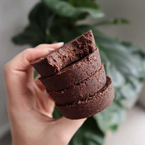 Raw Notella Brownies - Chocolate Hazelnut | Recipes By Feedthatblonde