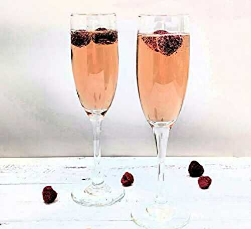 Kir Imperial (Champagne & Chambord)