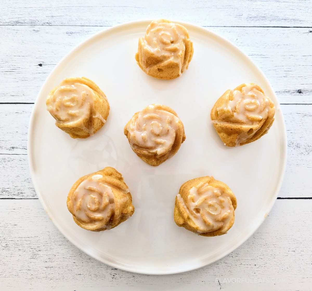 Mini Lemon Rose Bundt Cakes