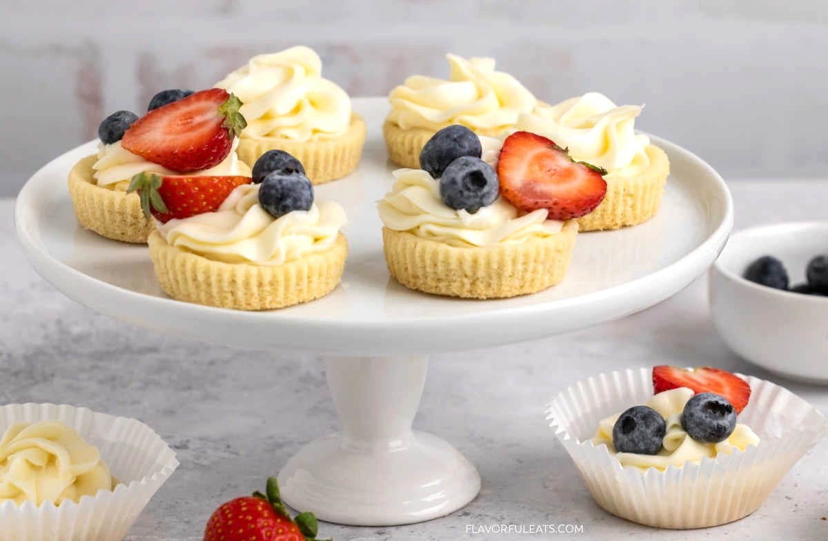 Mini Cheesecake Sugar Cookie Cups