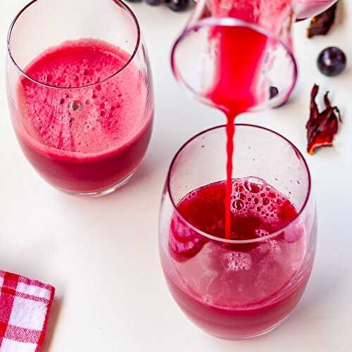 Fresh grapefruit juice with grapes & hibiscus