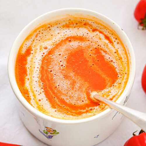 Tomato soup recipe with fresh turmeric