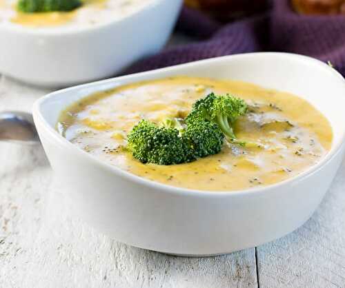 Creamy Crock Pot Broccoli Cheese Soup