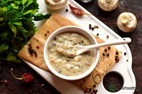 Creamy Mushroom Sauce | FreeFoodTips.com