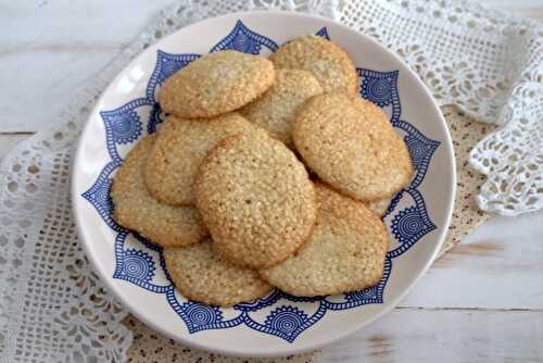 Crispy sesame seed biscuits recipe | FreeFoodTips.com