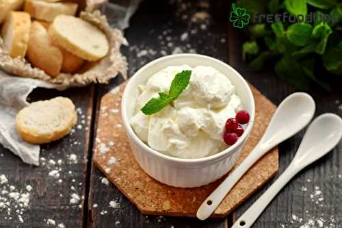 Homemade Cream Cheese (4-Ingredient Recipe) | FreeFoodTips.com