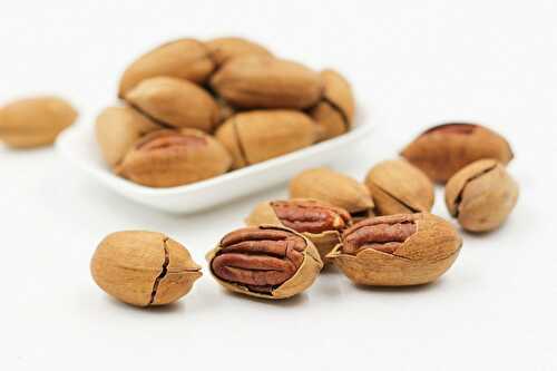 How many grams in a cup of pecans? | FreeFoodTips.com