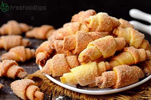 How to Make Crescent Rolls from Scratch | FreeFoodTips.com