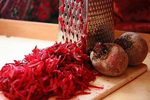How to measure grated raw beets/beetroots | FreeFoodTips.com