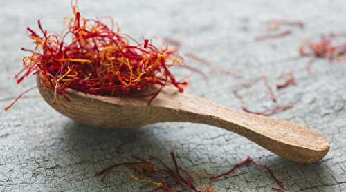 How you measure saffron spice with spoons | FreeFoodTips.com