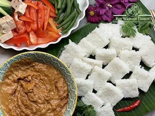 Gado Gado Indonesian Salad with Rice Cakes (Ketupat)